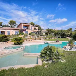 Havre De Paix: 5-star Prestige Retreat With & Heated Pool Bed & Breakfast Mougins